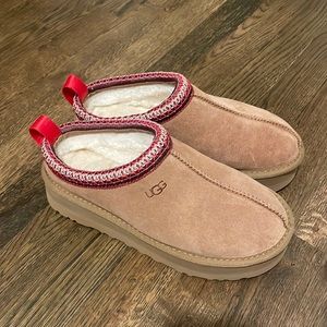 Tazz platform slippers women’s size 8